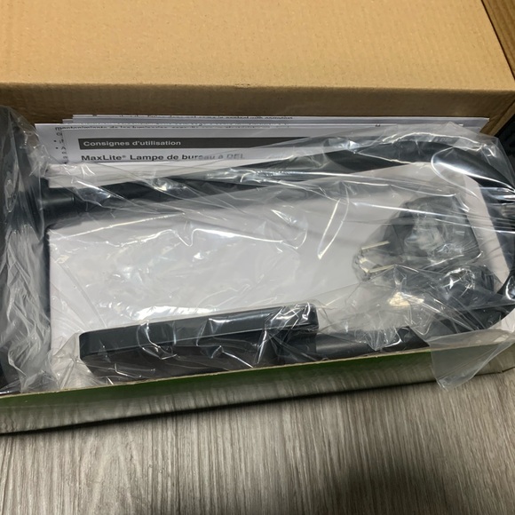 New LED Desk Lamp. New In Box. - Picture 6 of 7